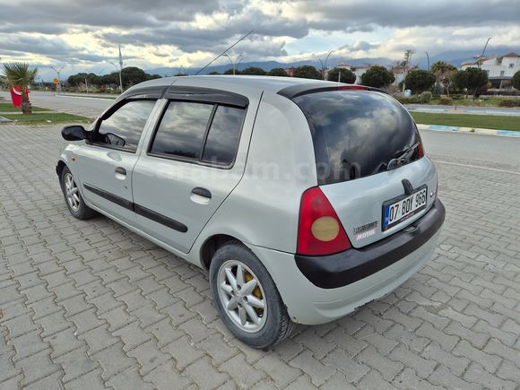 SAHİBİNDEN RENAULT CLİO II 1.6 RXT