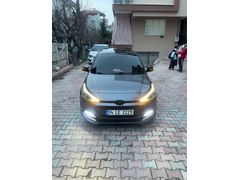 Sahibinden Hyundai i20 1.2 MPI Style 2014 Model 