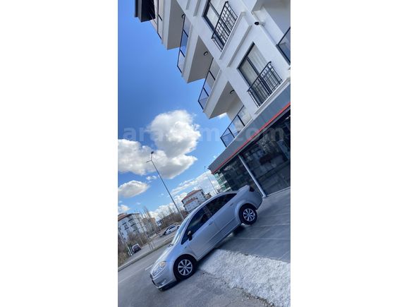 Sahibinden Fiat Linea 1.4 Fire Active Plus 2011 Model  214.000 km Gri (Gümüş)