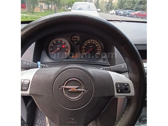 Memurdan Opel Astra 1.6 Enjoy Plus 2011 Model