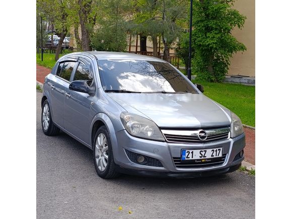 Memurdan Opel Astra 1.6 Enjoy Plus 2011 Model