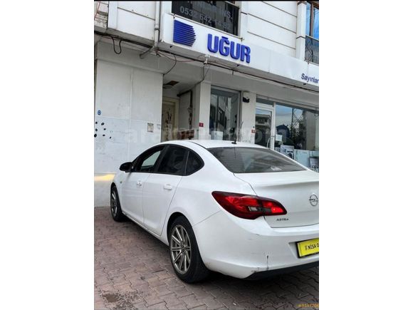Sahibinden Opel Astra 1.3 CDTI Edition 2013 Model  191.000 km Beyaz