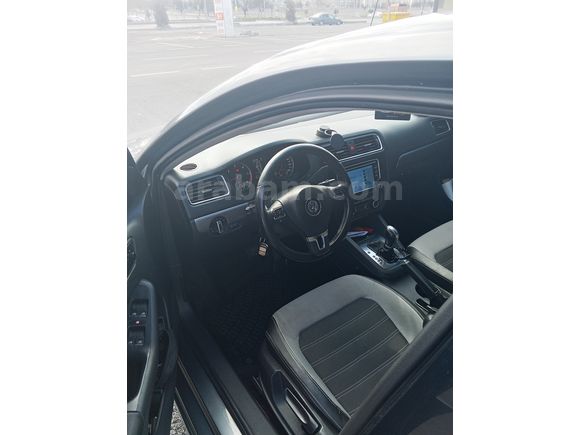 Volkswagen Jetta  1.6 tdı high line dsg