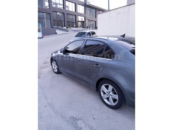Volkswagen Jetta  1.6 tdı high line dsg