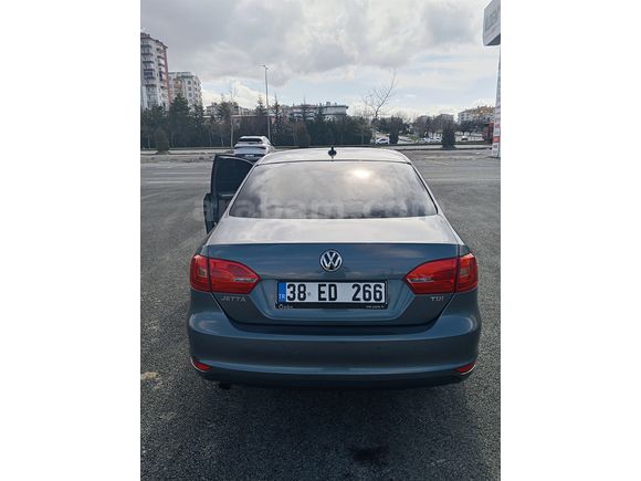 Volkswagen Jetta  1.6 tdı high line dsg