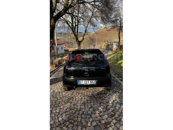 TEMİZ BAKIMLI CORSA