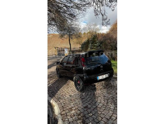 TEMİZ BAKIMLI CORSA
