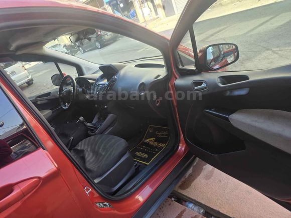 Ford Tourneo Courier 1.5 TDCi Titanium Plus 2018 Model 