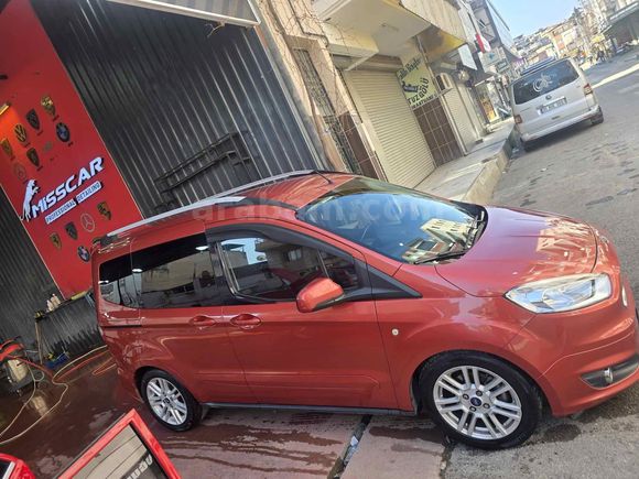 Ford Tourneo Courier 1.5 TDCi Titanium Plus 2018 Model 