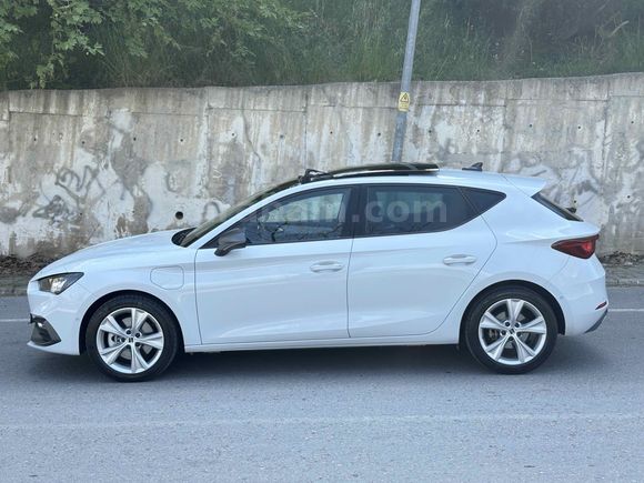 Sahibinden Seat Leon 1.5 eHybrid FR 2025 Model 