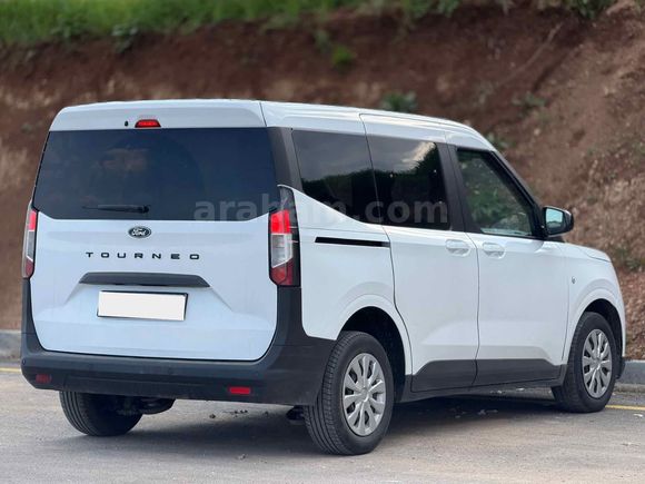 Sahibinden Ford Tourneo Courier 1.5 EcoBlue Deluxe 2024 Model 