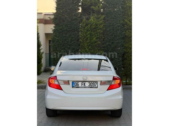Sahibinden Honda Civic 1.6i VTEC Eco Elegance 2014 Model 