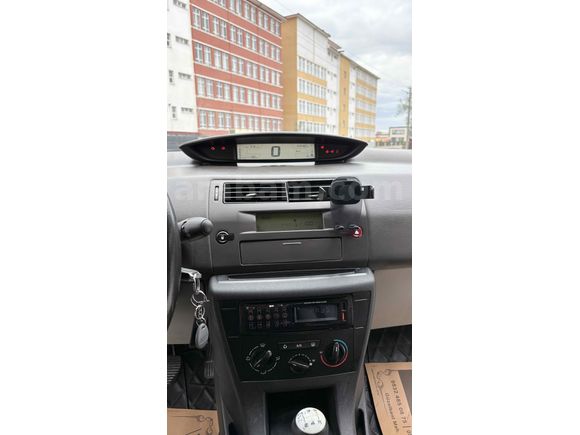 Sahibinden Citroen C4 1.6 SX 2006 Model  246.000 km Siyah