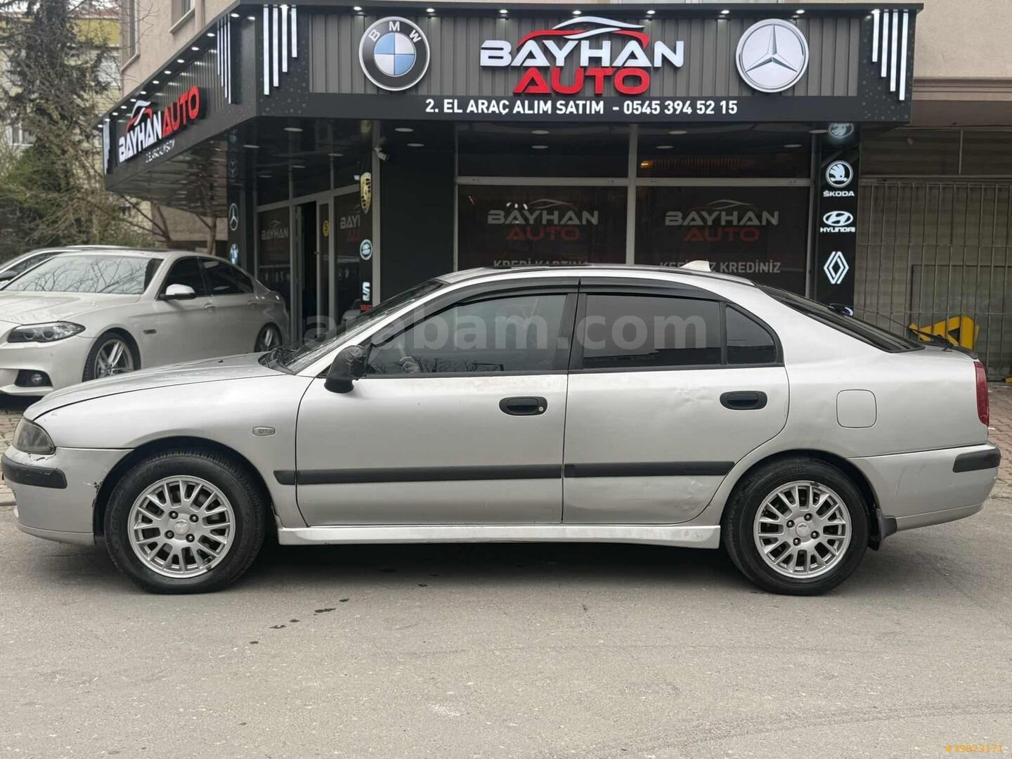 Galeriden Mitsubishi Carisma 1.6 Avance 2002 Model İstanbul 380.000 km Gri 4