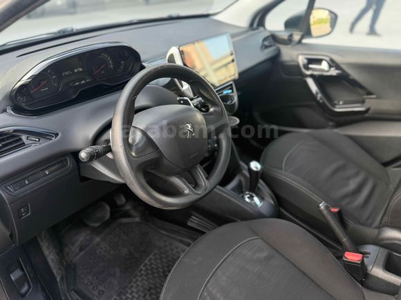 Sahibinden Peugeot 208 1.2 VTi Access 2014 Model 