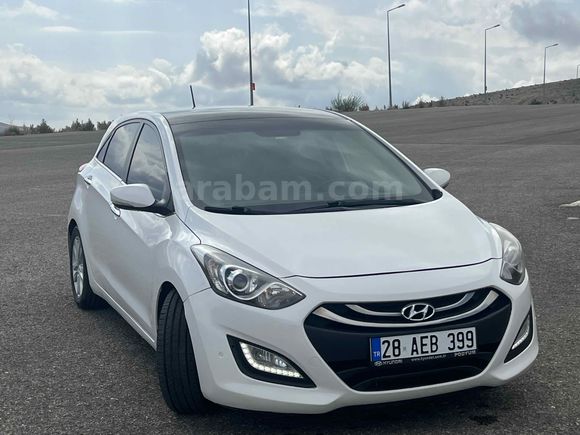 Sahibinden Hyundai i30 1.6 CRDi Elite 2012 Model 