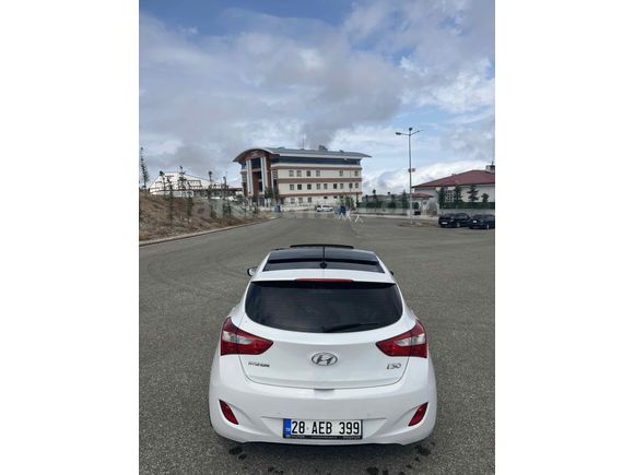 Sahibinden Hyundai i30 1.6 CRDi Elite 2012 Model 