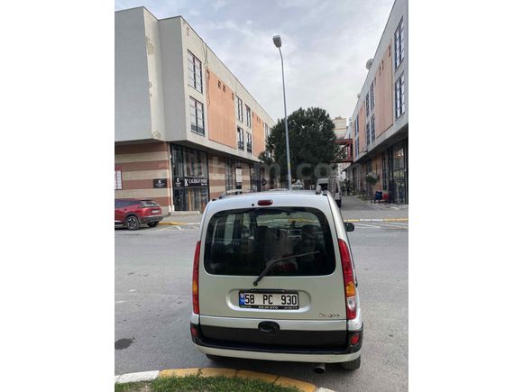 Sahibinden Renault Kangoo 1.5 dCi Expression 2004 Model  415.000 km Gri (Gümüş)