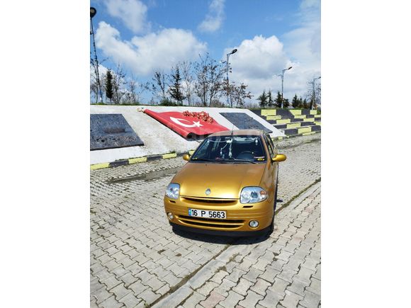Sahibinden Renault Clio 1.4 2001 Model İstanbul