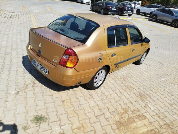 Sahibinden Renault Clio 1.4 2001 Model İstanbul