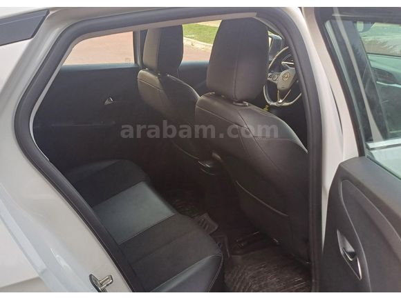 BOYASIZ DEĞİŞENSİZ 2022 CORSA ELEGANCE FULL