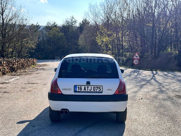 Sahibinden Renault Clio 1.4 Privilege 2001 Model