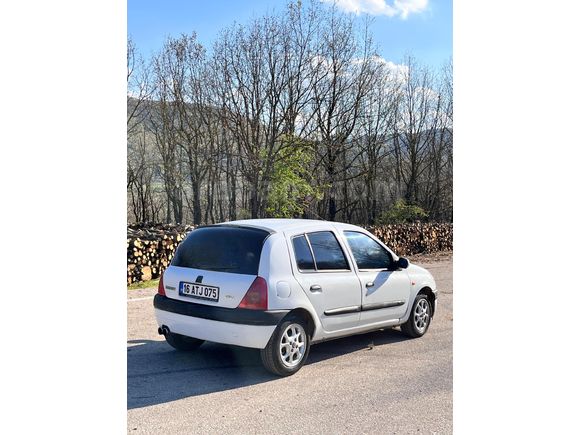 Sahibinden Renault Clio 1.4 Privilege 2001 Model