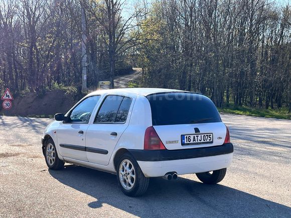 Sahibinden Renault Clio 1.4 Privilege 2001 Model