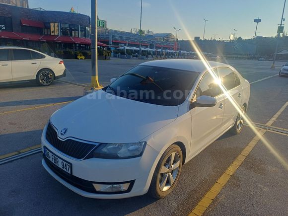 Sahibinden Skoda Rapid 1.4 TDI GreenTec Style 2016 Model