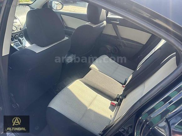 ALTINDAL OTOMOTİVDEN 2010 MAZDA 3 OTOMATİK SİYAH