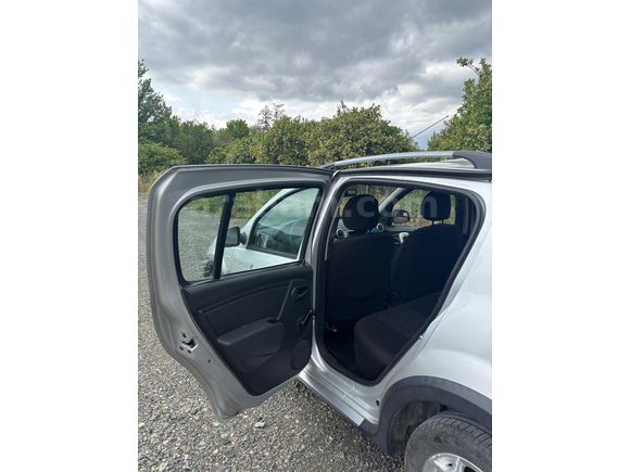 Sahibinden Dacia Sandero 1.6 Laureate 2011 Model  125.000 km Gri