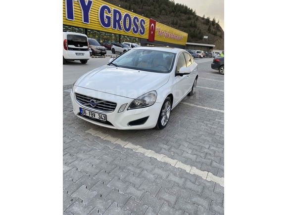 Sahibinden Volvo S60 2.0 D Advance 2012 Model  243.000 km Beyaz