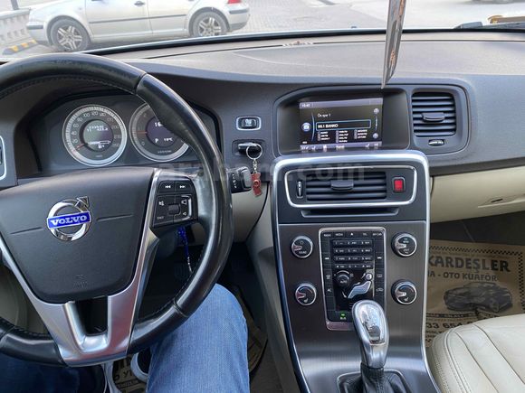 Sahibinden Volvo S60 2.0 D Advance 2012 Model  243.000 km Beyaz