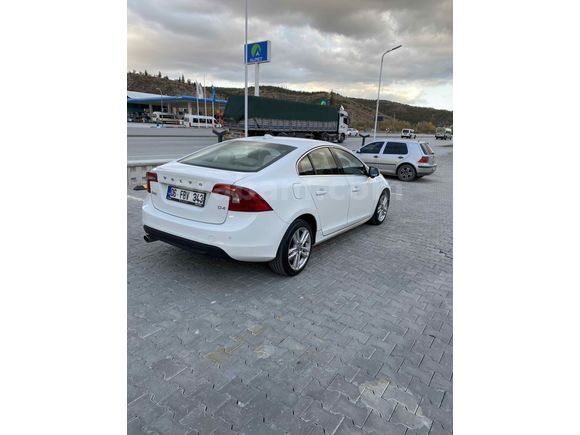Sahibinden Volvo S60 2.0 D Advance 2012 Model  243.000 km Beyaz