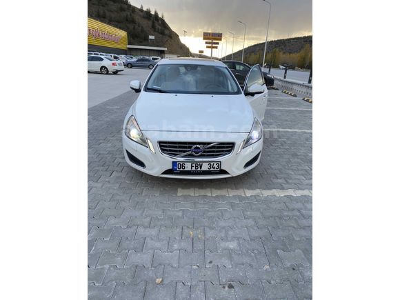 Sahibinden Volvo S60 2.0 D Advance 2012 Model  243.000 km Beyaz