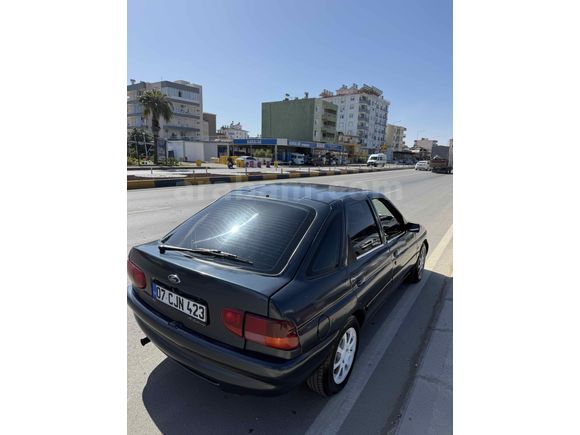 Sahibinden Ford Escort 1.6 CLX 1996 Model 