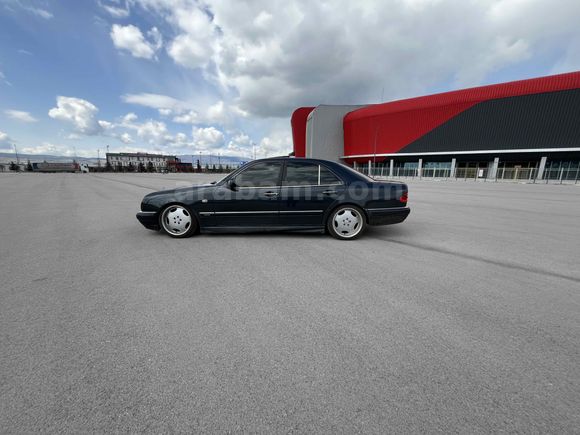 Sahibinden Mercedes - Benz E 200 Elegance 1997 Model 