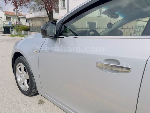 USCAR'dan 2010 Cruze 1.6 LS Plus 165 bin km Sunroflu Hatasız