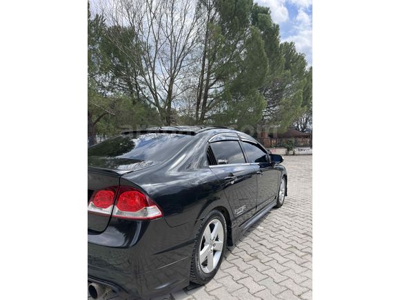 Sahibinden Honda Civic 1.6 Elegance 2010 Model  230.000 km Siyah