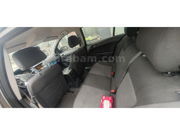 Sahibinden Opel Astra 1.6 Edition 2012 Model  165.000 km Siyah