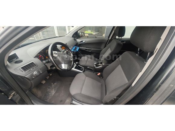 Sahibinden Opel Astra 1.6 Edition 2012 Model  165.000 km Siyah