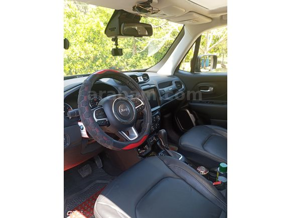 Sahibinden Jeep Renegade 1.5 e-Hybrid Summit 2023 Model