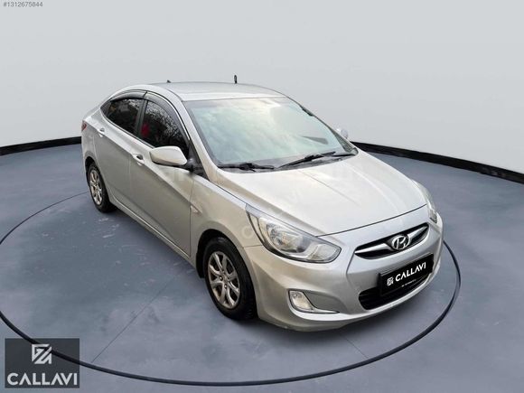 2013 HYUNDAİ ACCENT BLUE 1.6 CRDI MODE 140.000 KM GERİGÖRÜŞ