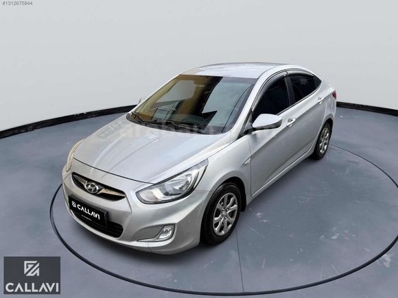 2013 HYUNDAİ ACCENT BLUE 1.6 CRDI MODE 140.000 KM GERİGÖRÜŞ