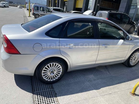 Sahibinden Ford Focus 1.6 Titanium 2010 Model 