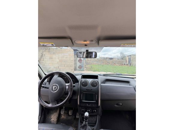 Sahibinden Dacia Duster 1.5 dCi Laureate 2015 Model  215.000 km Beyaz