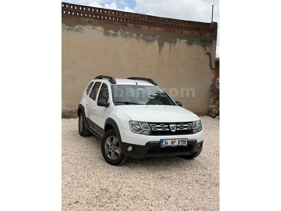 Sahibinden Dacia Duster 1.5 dCi Laureate 2015 Model  215.000 km Beyaz