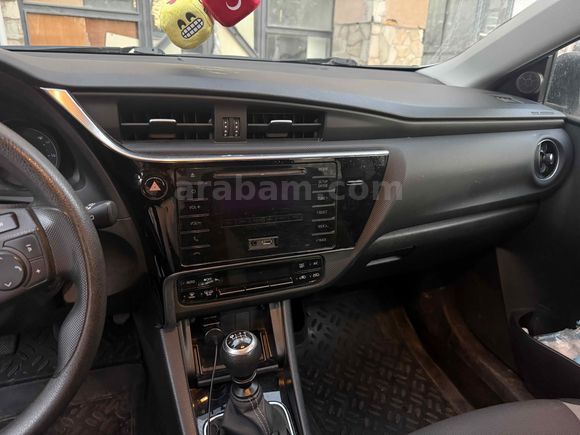 Sahibinden Toyota Auris 1.33 Life 2017 Model 