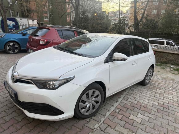 Sahibinden Toyota Auris 1.33 Life 2017 Model 