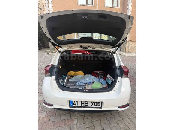 Sahibinden Toyota Auris 1.33 Life 2017 Model 